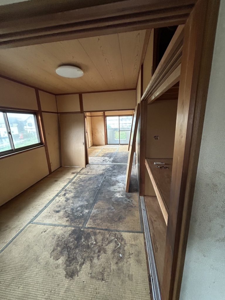北九州市小倉南区｜特殊清掃・残置物撤去事例【2DK】